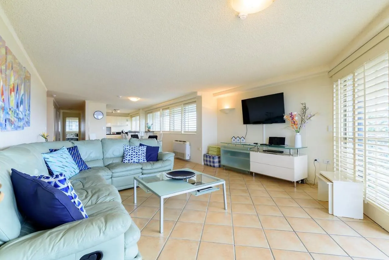 Main Beach Waterfront Apartment Guldkusten